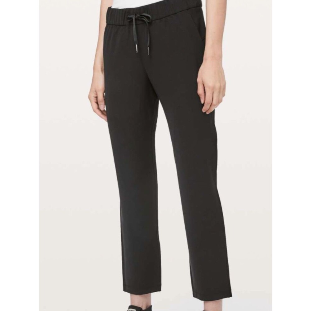 Lululemon On The Fly Pant Woven Black Size 8 Drawstring Travel EUC